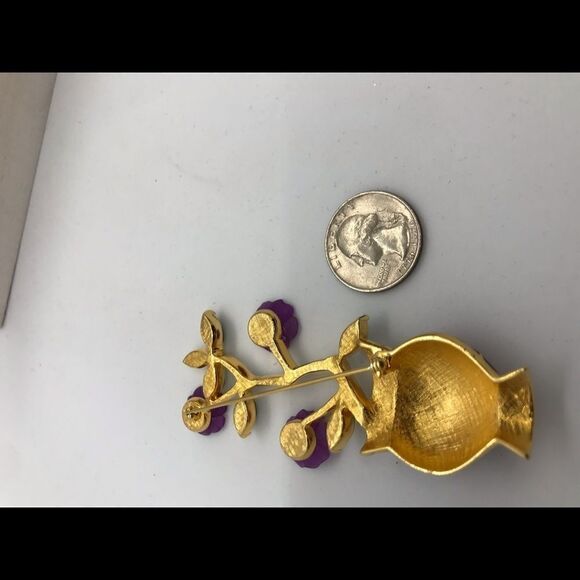 Flower Bouquet Vase Enamel Brooch Gold Tone 90s Vintage - Picture 7 of 11